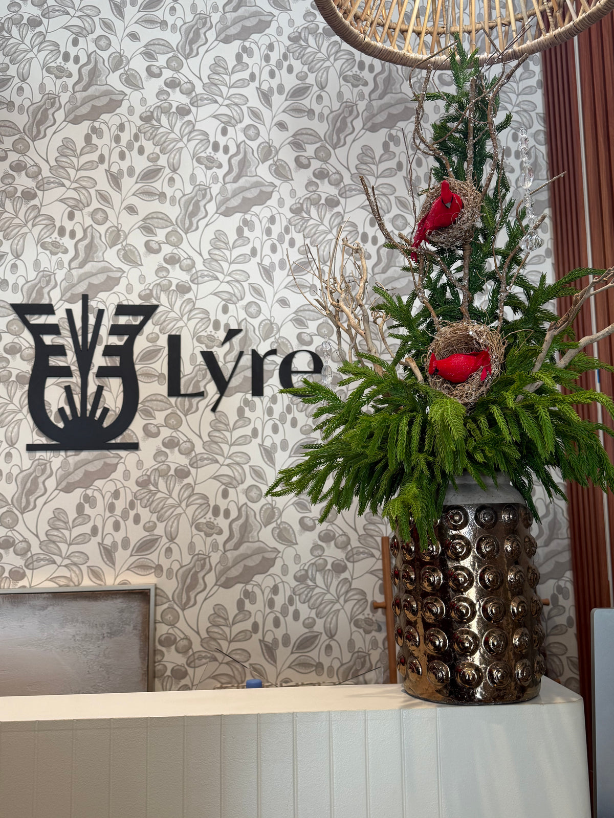Lyre Signature Cardinals Arrangement